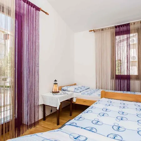 Apartment In Silo/Insel Krk 13498 *
