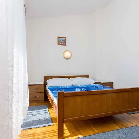 Apartment In Silo/Insel Krk 13498 Apartment