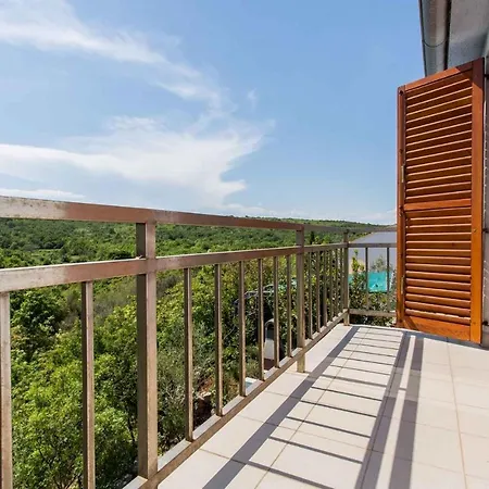 Apartment In Silo/Insel Krk 13498