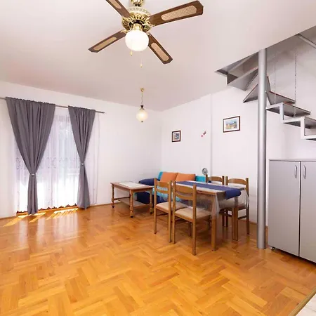 Apartment In Silo - Insel Krk 13498 *