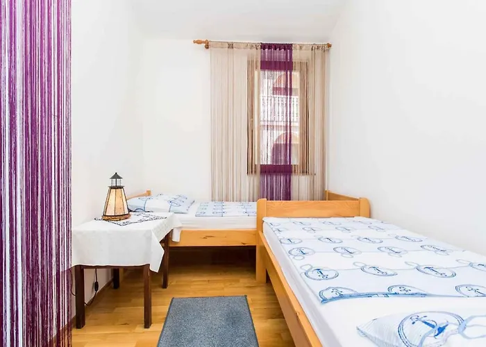 In - Insel Krk 13498 Šilo